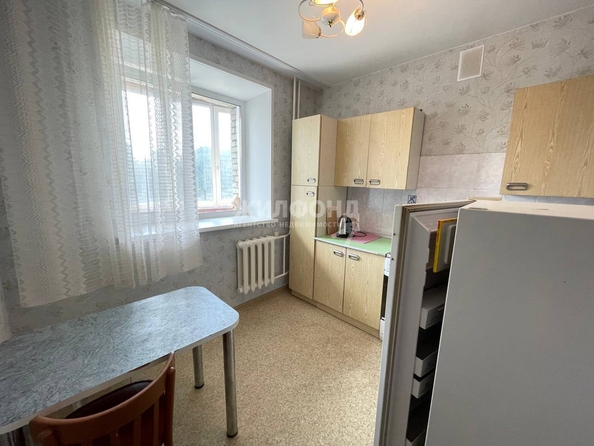 
  Сдам в аренду 1-комнатную квартиру, 37 м², Томск

. Фото 1.