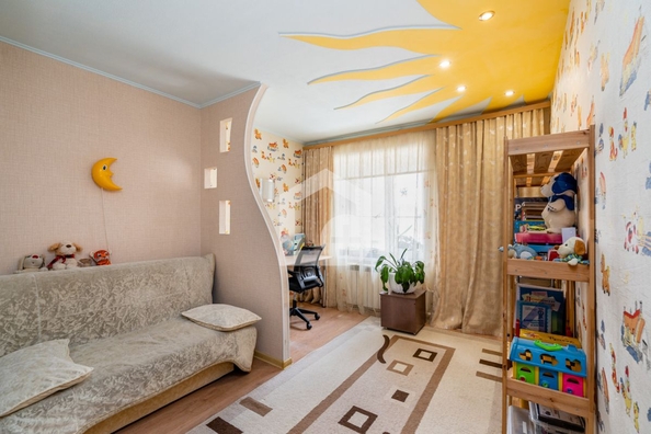 
   Продам 3-комнатную, 79.6 м², Обручева пер, 26

. Фото 2.