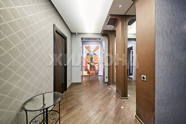 
   Продам 4-комнатную, 120 м², Кузнецова ул, 6

. Фото 3.