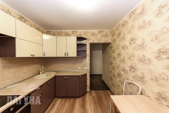 
   Продам 1-комнатную, 29 м², Льва Толстого ул, 38г

. Фото 22.