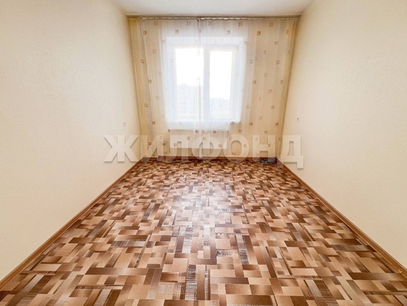 
   Продам 3-комнатную, 80.4 м², Урожайный пер, 29/1

. Фото 4.