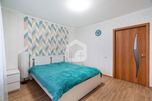 
   Продам 2-комнатную, 61 м², Ивана Черных ул, 125

. Фото 4.