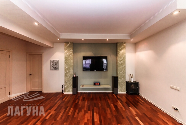 
   Продам 3-комнатную, 117.3 м², Киевская ул, 15

. Фото 24.