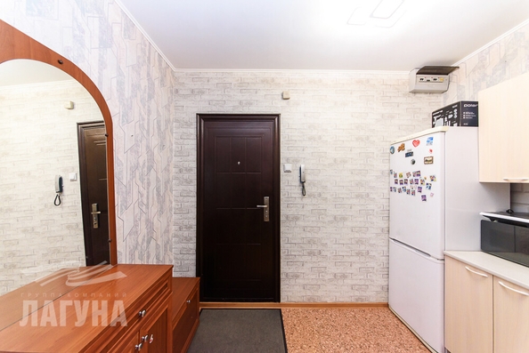 
   Продам 2-комнатную, 39 м², Обручева ул, 12

. Фото 19.