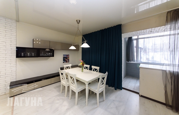 
   Продам 3-комнатную, 104.8 м², Гоголя ул, 55

. Фото 18.