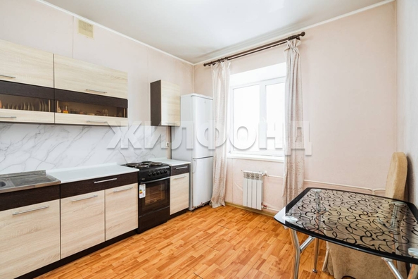 
   Продам 1-комнатную, 45.5 м², Кольцевой проезд, 8а

. Фото 1.