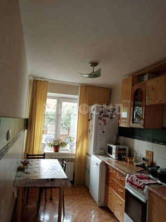
   Продам 3-комнатную, 67.7 м², Киевская ул, 28

. Фото 2.