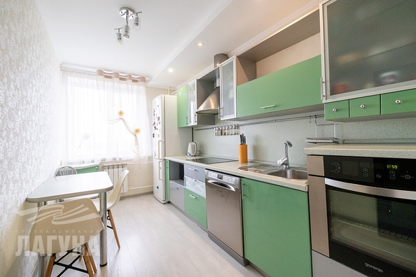 
  Продается 3-комн. квартира, 65.8 м², Елизаровых ул, д. 70
. Фото 12.