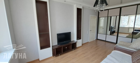
  Сдается 2-комн. квартира, 53 м², Сибирская ул, д. 56
. Фото 4.