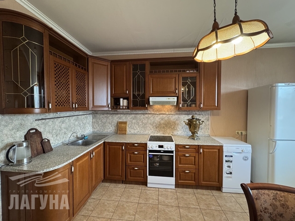 
  Сдается 3-комн. квартира, 109 м², Пионерский пер, д. 10
. Фото 29.