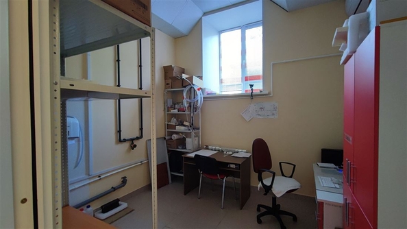 
  Сдается офис, 476.1 м², Свердлова ул
. Фото 7.