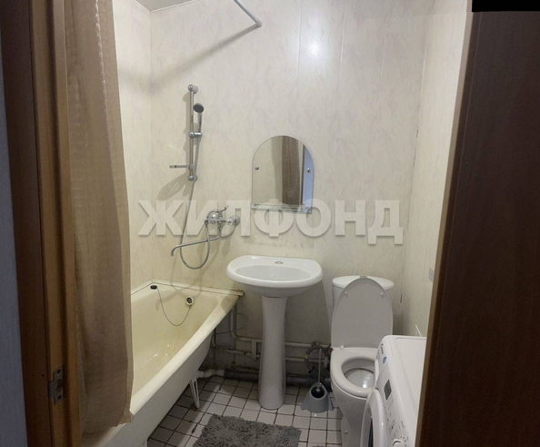 
  Продается 1-комн. квартира, 35 м², Айвазовского ул, д. 31
. Фото 4.