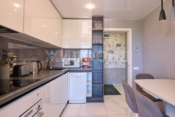 
  Продается 3-комн. квартира, 62.4 м², Сергея Лазо ул, д. 24
. Фото 14.