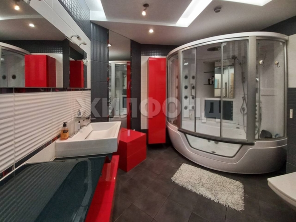 
  Продается 3-комн. квартира, 124 м², Кузнецова ул, д. 15
. Фото 11.