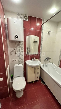 
  Продается 1-комн. квартира, 37 м², Богдана Хмельницкого ул, д. 5/1
. Фото 2.