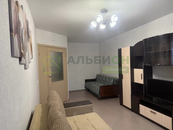 
  Сдается 1-комн. квартира 36 м². Фото 1.