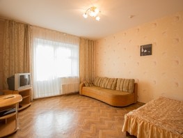 Снять однокомнатную квартиру Алексеева ул, 36  м², 1200 рублей