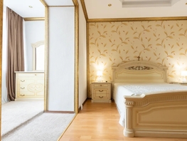 Снять трехкомнатную квартиру Авиаторов ул, 102  м&sup2;, 7500 рублей