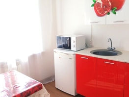 Снять трехкомнатную квартиру Ключевская ул, 78 м², 1500 рублей