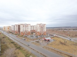 Продается 3-комнатная квартира Строителей б-р, 58.2  м², 7100000 рублей