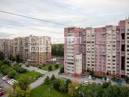 Продается 3-комнатная квартира километр р-255, обход кемерово, 3-й, 64  м², 7200000 рублей