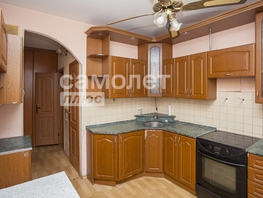 Продается 2-комнатная квартира Строителей б-р, 58.3 м², 5500000 рублей