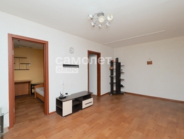 Продается 4-комнатная квартира Строителей б-р, 60.5 м², 5800000 рублей