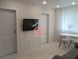 Продается 4-комнатная квартира Строителей б-р, 47  м², 5250000 рублей