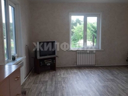 Продается 3-комнатная квартира Комсомольская ул, 64.9 м², 2700000 рублей