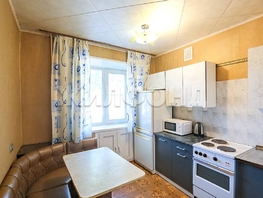 Продается 3-комнатная квартира Большевистская ул, 56 м², 5600000 рублей