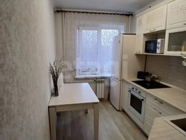 Продается 4-комнатная квартира Ударная ул, 71.5  м&sup2;, 9200000 рублей