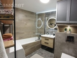Продается 3-комнатная квартира Комарова пр-кт, 71.1  м², 7400000 рублей