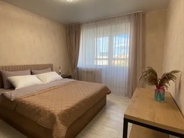 Снять трехкомнатную квартиру Кедровая ул, 84  м&sup2;, 6900 рублей