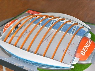 Стадион «Енисей» реконструируют кемеровчане