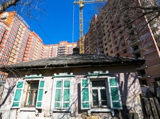 Около 7 тысяч жителей аварийных домов в Новосибирской области расселят до 2024 года