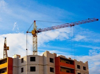 Барнаулу грозит снижение объемов строительства жилья