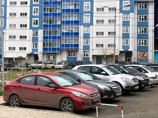 Депутаты предложили запретить красноярцам парковаться во дворах