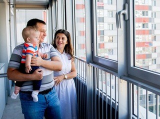 Тысячи молодых семей Барнаула годами стоят в очереди на квартиру