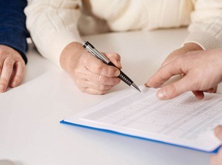 Какие сделки с нажитым в браке имуществом требуется удостоверять у нотариуса