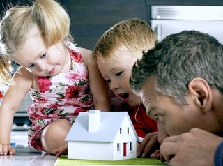 Семьи с детьми могут оформить льготную ипотеку по ставке 6%