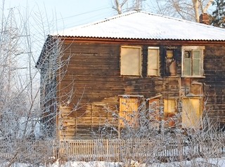 Семьи из аварийных домов на территории края предлагают переселять в Красноярск