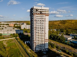 17 проблемных домов в Красноярском крае собираются завершить к осени 2023 года