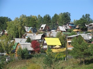 Жители Иркутской области стали реже оформлять в собственность землю и жилье