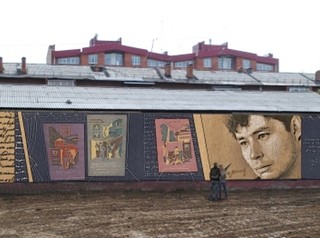 Новый сквер имени Александра Вампилова украсят граффити с изображением драматурга