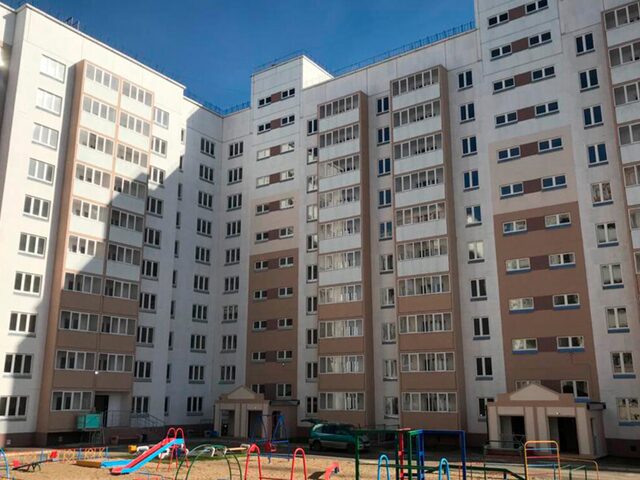 Новостройка Регата , Леонида Маслова, 1