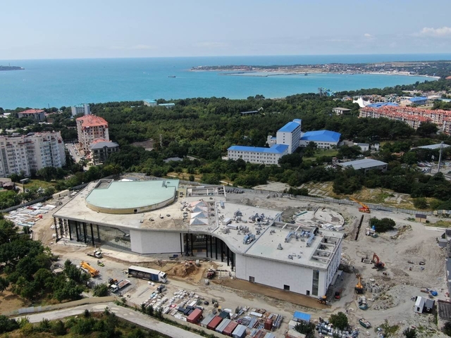 Новый культурно-деловой центр в Геленджике откроют в начале 2024 года