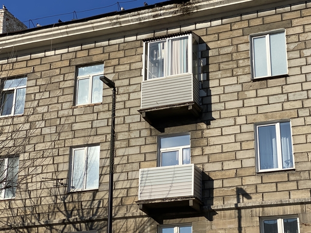 Почему не снижаются цены на квартиры на вторичном рынке? 