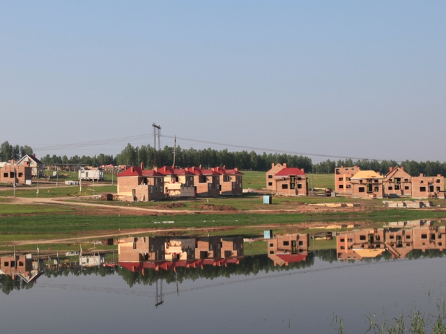 У многодетных семей не смогут изъять земельный участок за долги