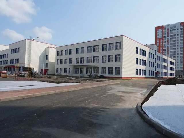 Завершается строительство школы в «Тихих зорях»